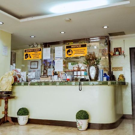 מנילה Hotel Juliano מראה חיצוני תמונה