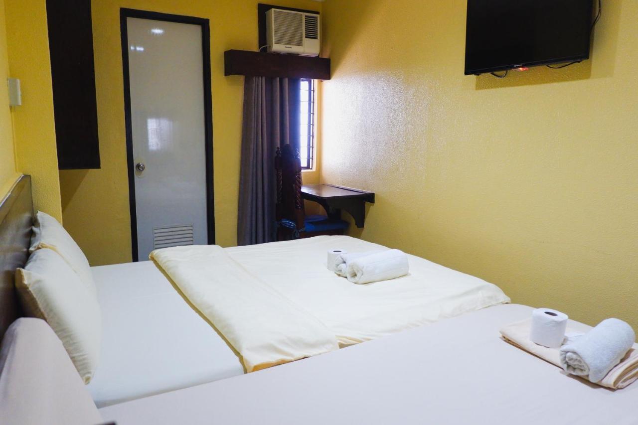 מנילה Hotel Juliano מראה חיצוני תמונה