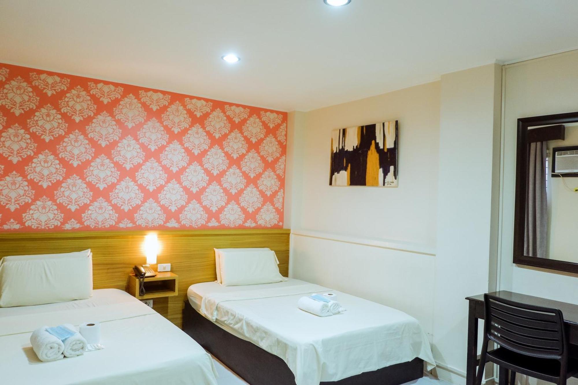 מנילה Hotel Juliano מראה חיצוני תמונה