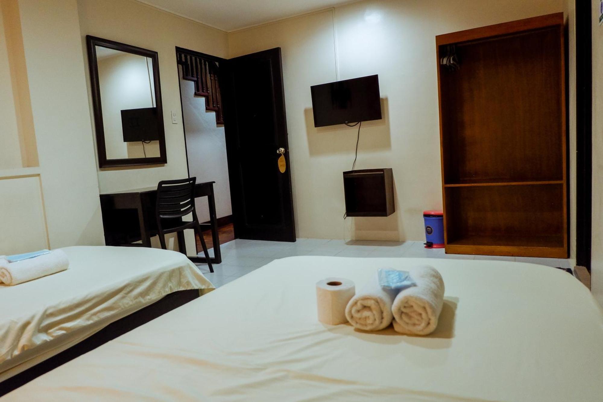 מנילה Hotel Juliano מראה חיצוני תמונה